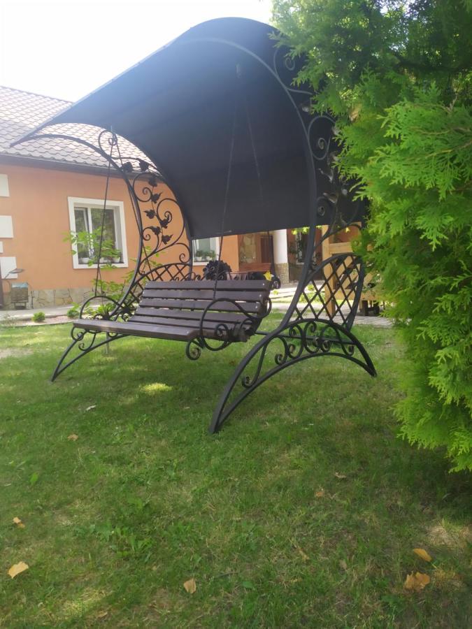 Білий Птах Hotel Sviteaz Exterior foto